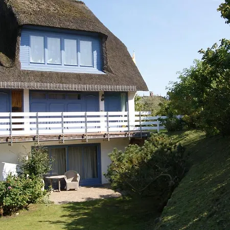 Sylt-wenningstedt-braderup-grosse-ferienwohnung-unter-reet *
